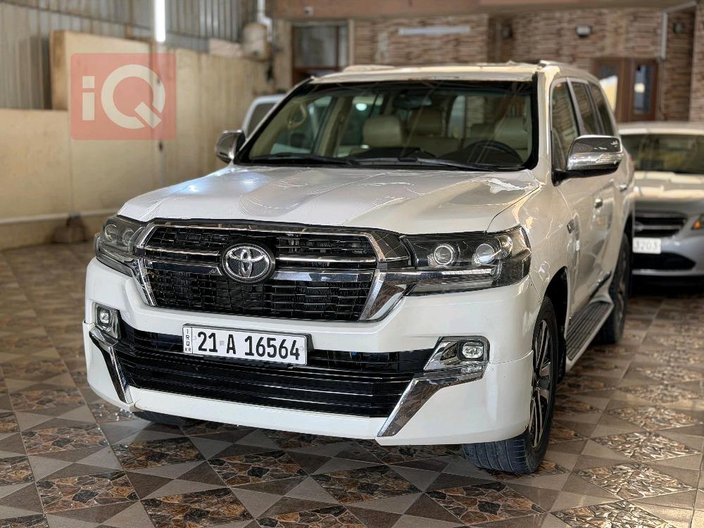 تويوتا لاندكروزر